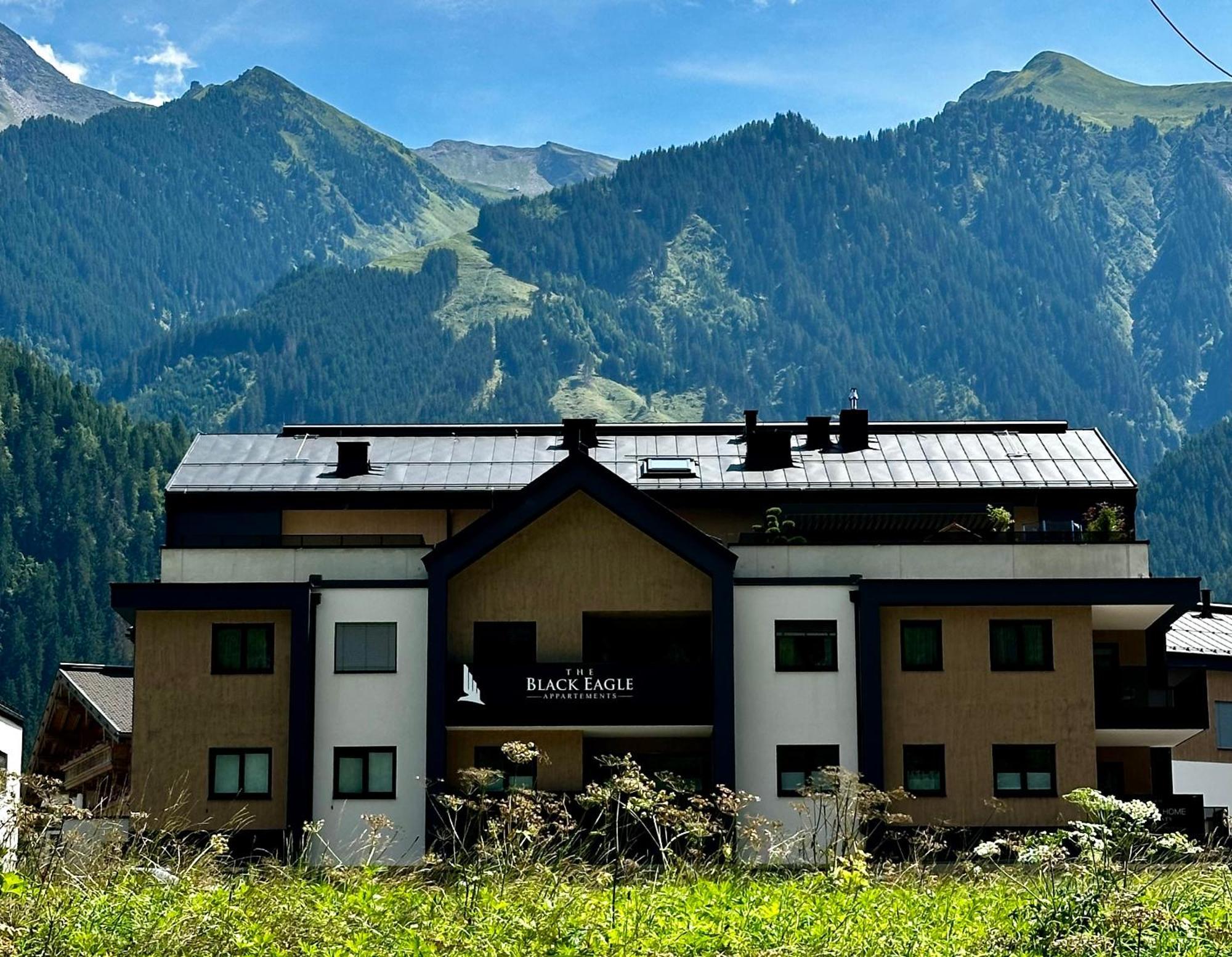 Black Eagle Luxury Appartements Mayrhofen Exterior foto